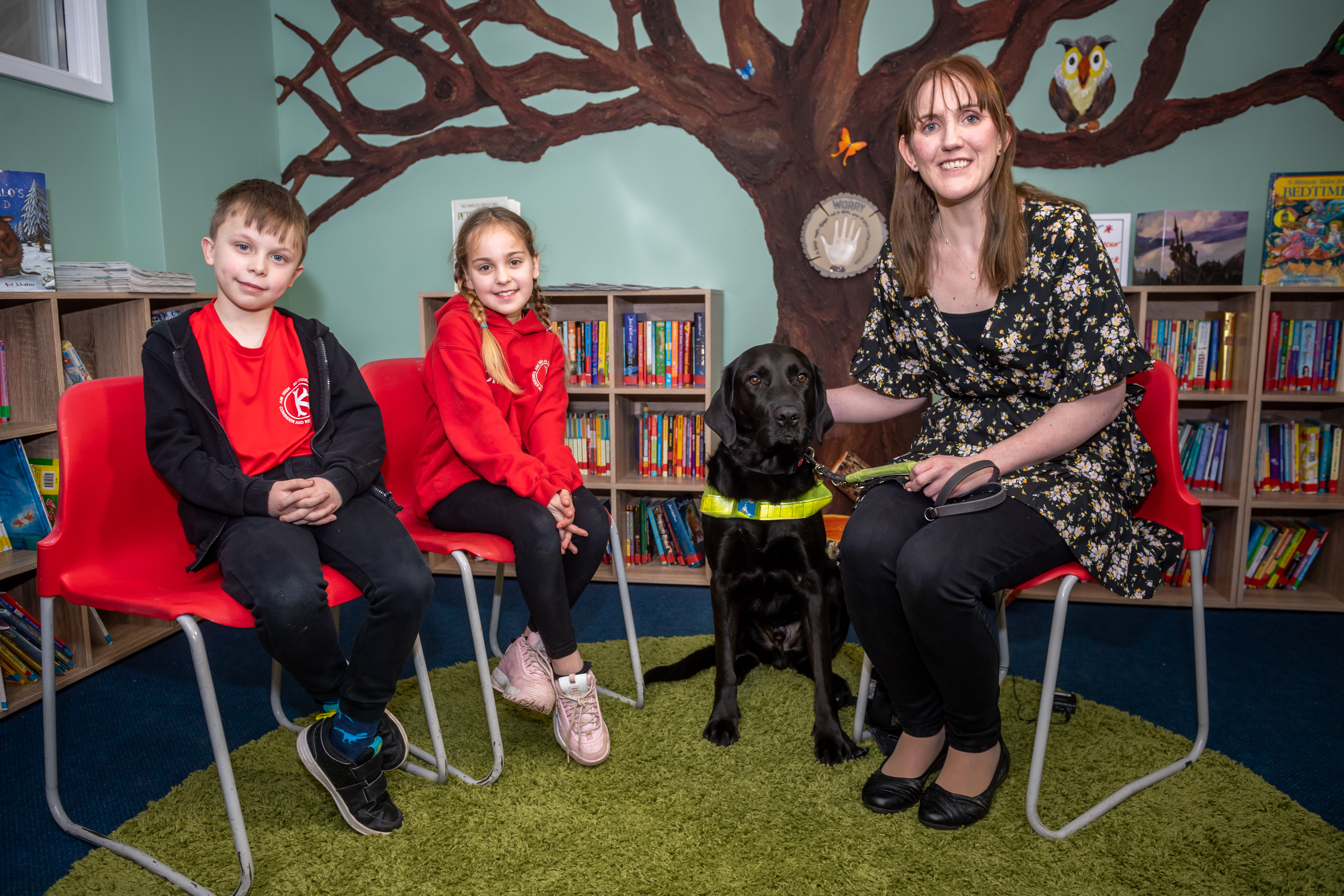 Siobhan with her guide dog and Kingston School Students